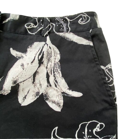Larry Levine Sport Women's size 12 Stretch Capris Crop Pants Black White Floral - Picture 6 of 8